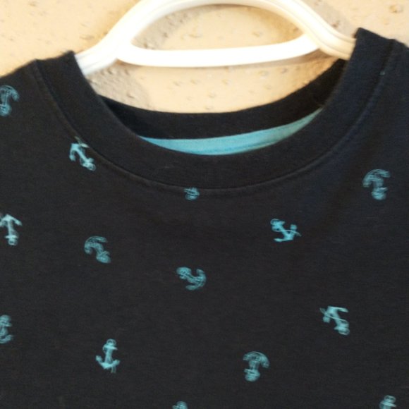 BOYS, TSHIRT, COTTON, NAVY WITH LT. BLUE ANCHORS - Picture 2 of 3